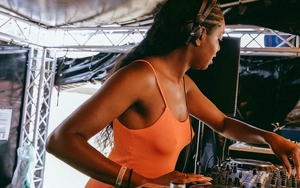 2026 03 06 Mobo Fringe Header Bf2 B59 B5 Df9 B 4 De2 A738 Fadfd6 E1 Cff9 1 105 C