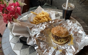 2024 10 10 Smashin Burger Review Thumbnail